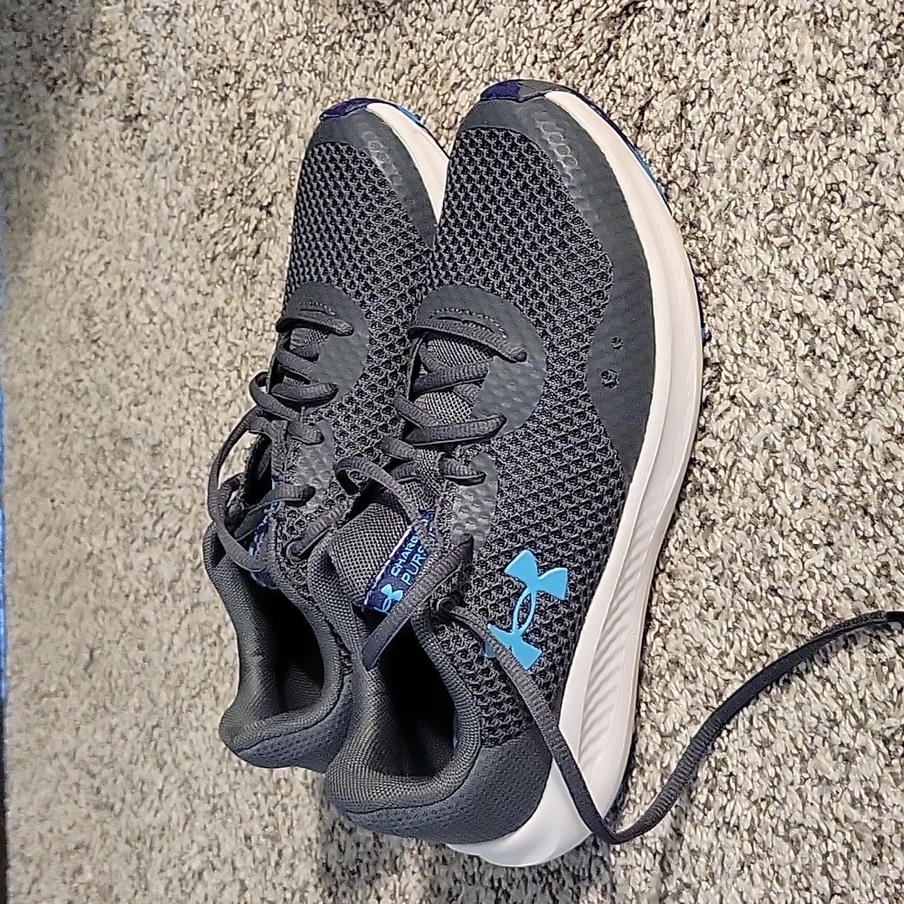 Under Armour Charged Pursuit Youth 6